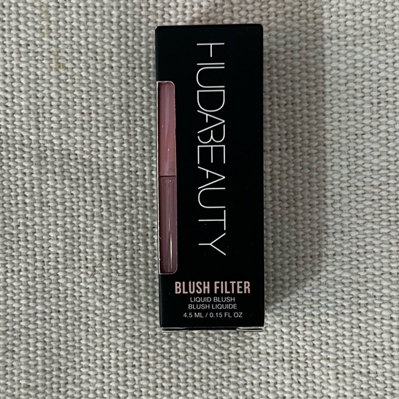 Huda Beauty Soft Glow Liquid Blush