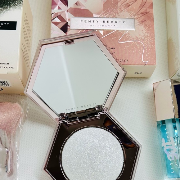 Fenty Diamond Bomb in How Many Carats