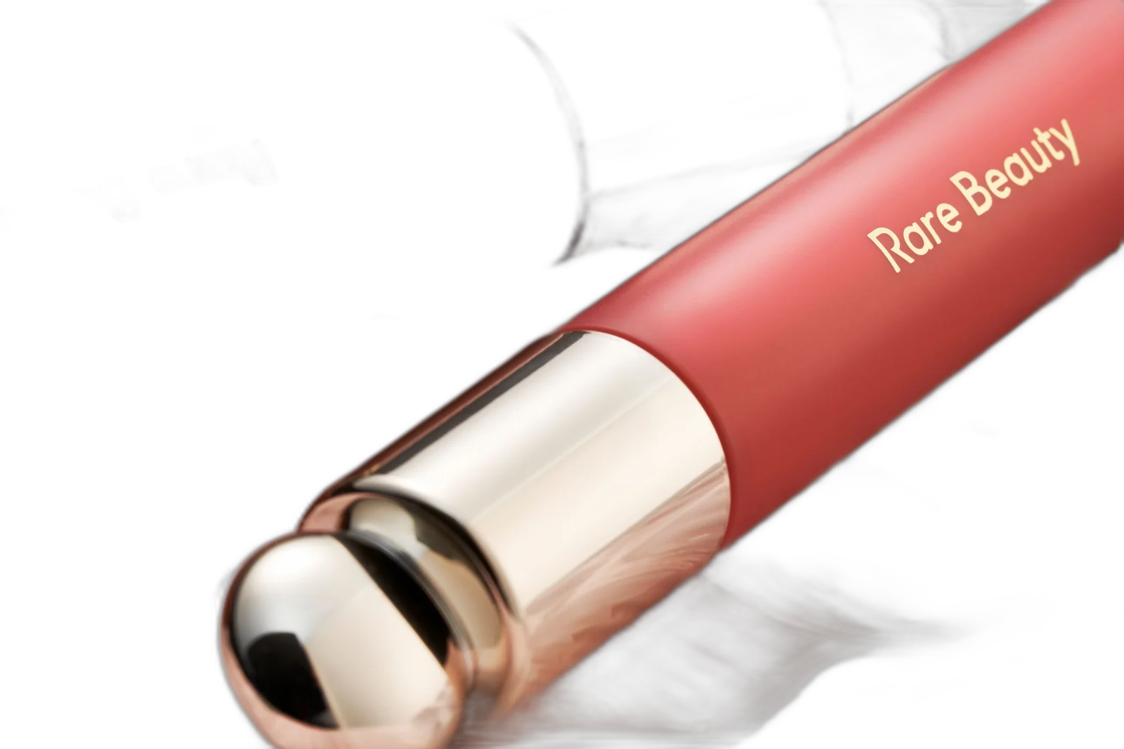 Rare Beauty Lip Oil in Dream