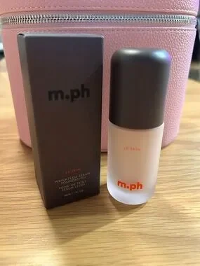 m.ph Le Skin Weightless Foundation- Fair 20C