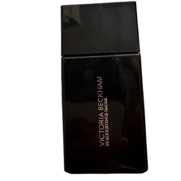 Victoria Beckham x Augustinus Bader The Foundation Drops in Shade 5