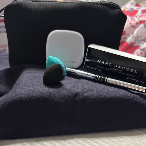 Marc Jacobs Beauty Born star eyeshadow in shade That’s Cute