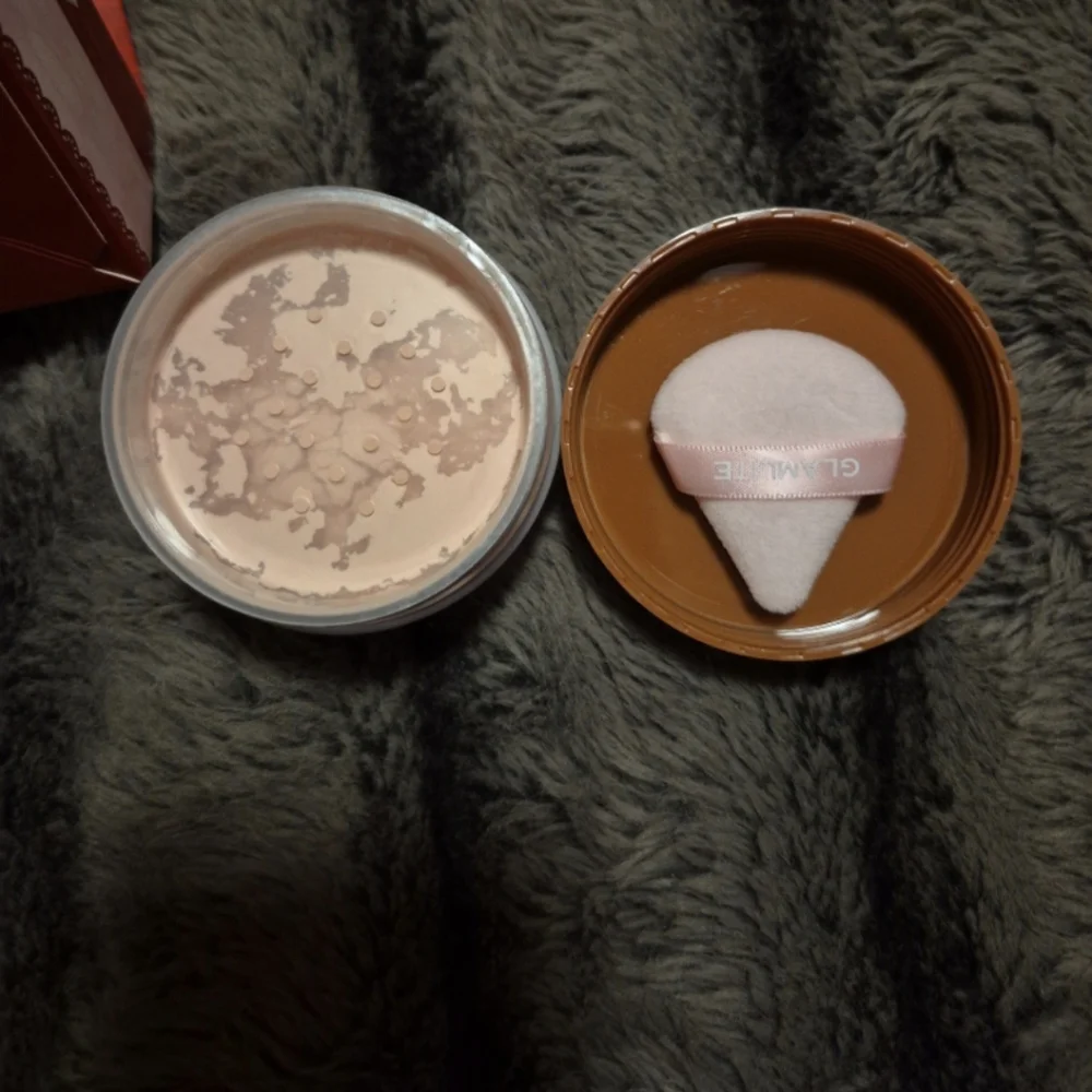 Glamlite Bake & Set Powder – Translucent