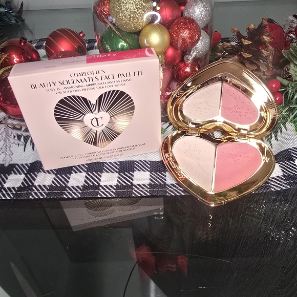 Charlotte Tilbury Pillow Talk Beauty Soulmates Face Palette Flawless Pink