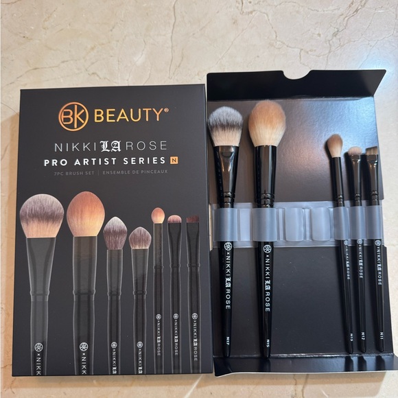 Nikki La Rose Smudger Brush N12