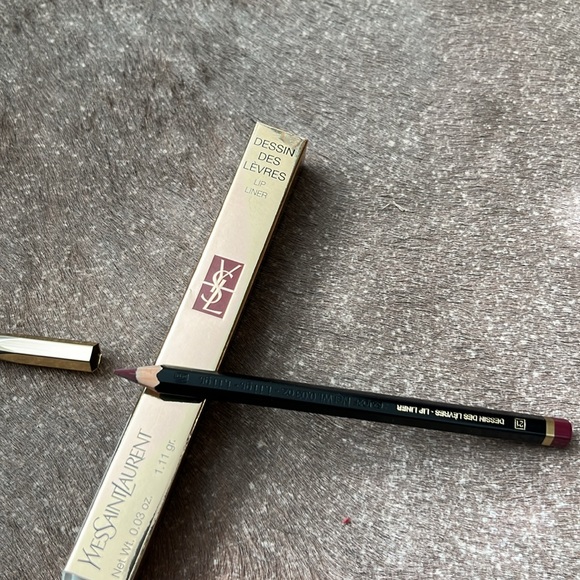 YSL Lip Liner in 109