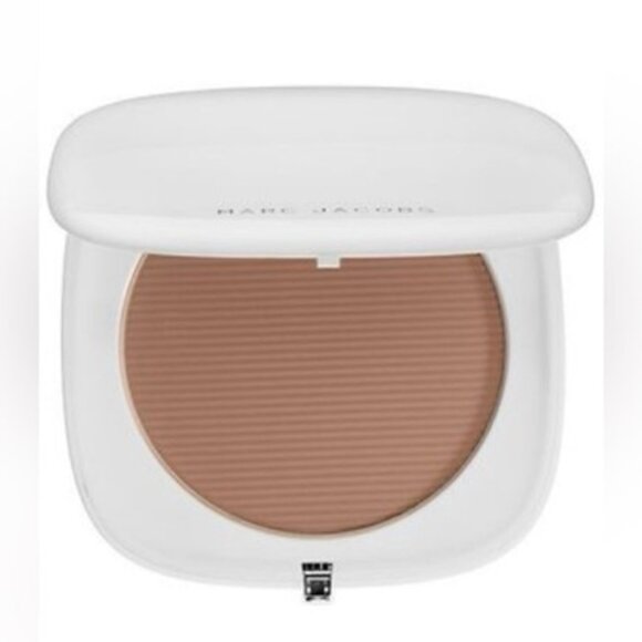 Marc Jacobs Beauty Legally Bronze Powder Bronzer - Light Medium