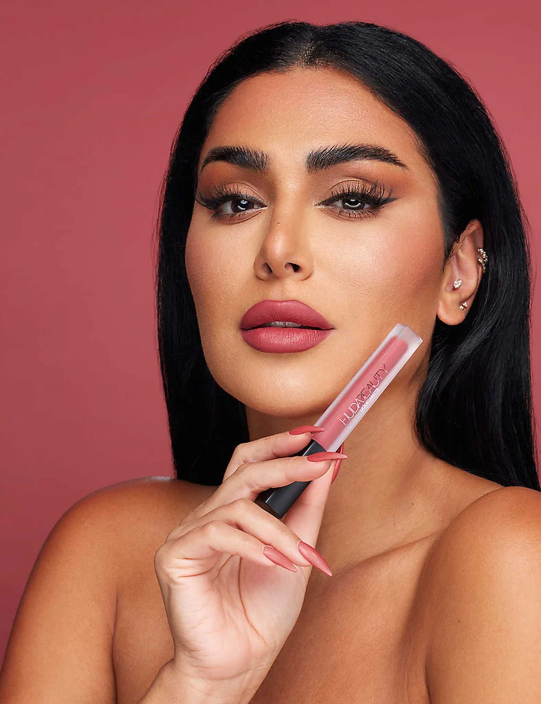 Huda Beauty Liquid Matte Mousse Soft Blur Lip Cream