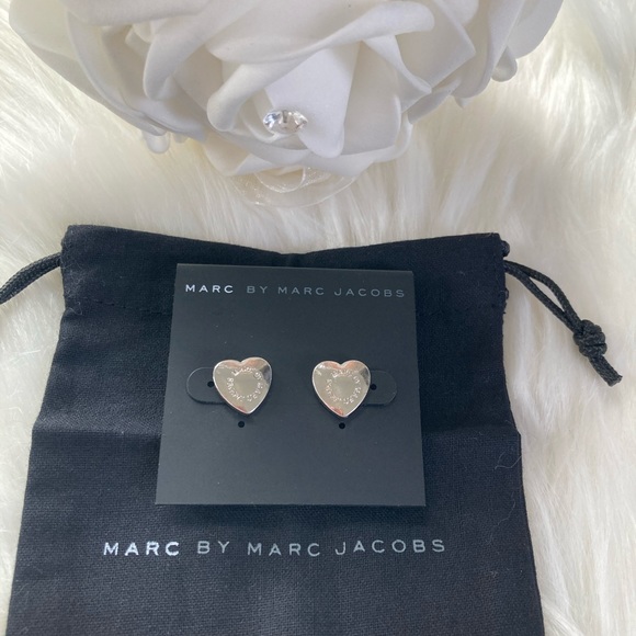 Marc Jacobs Heart On Long Lasting Soft Shine Lipstick
