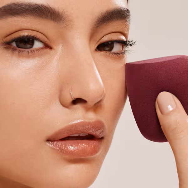 Rare Beauty Soft Touch Makeup Blending Sponge