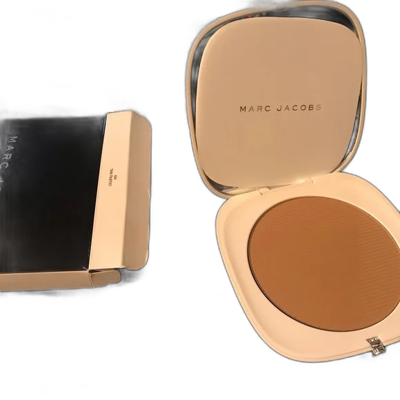 Marc Jacobs powder bronzer