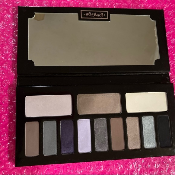 KVD Pastel Goth palette