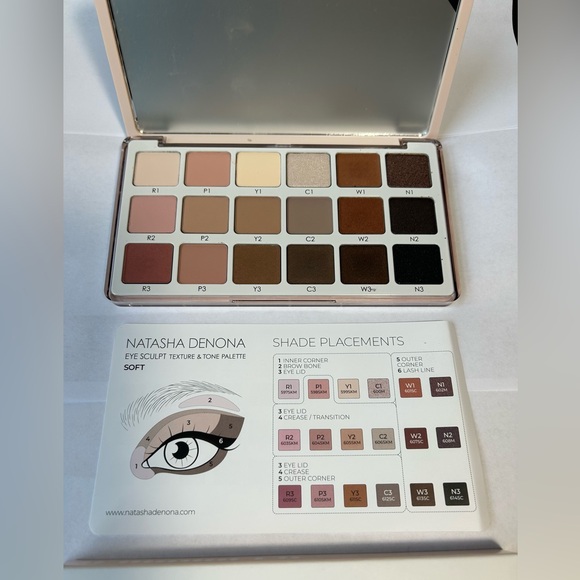 NATASHA DENONA Eye Sculpt Texture and Tone Eyeshadow Palette